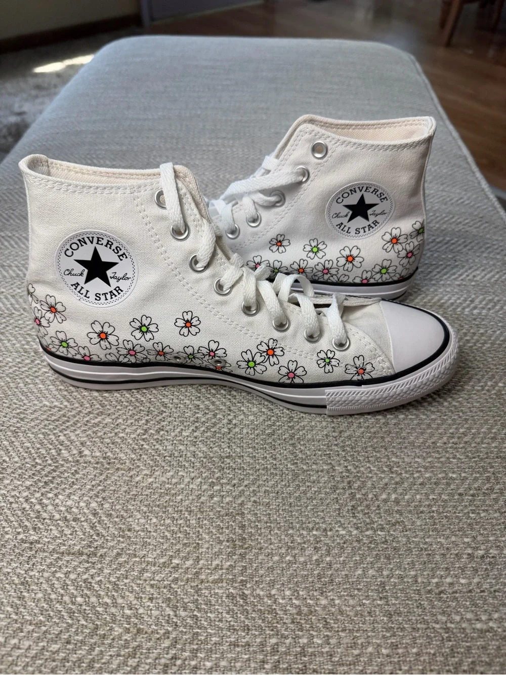 Converse All Star Chuck Taylor Women’s Size 9 White Floral Canvas Sneakers Fairy